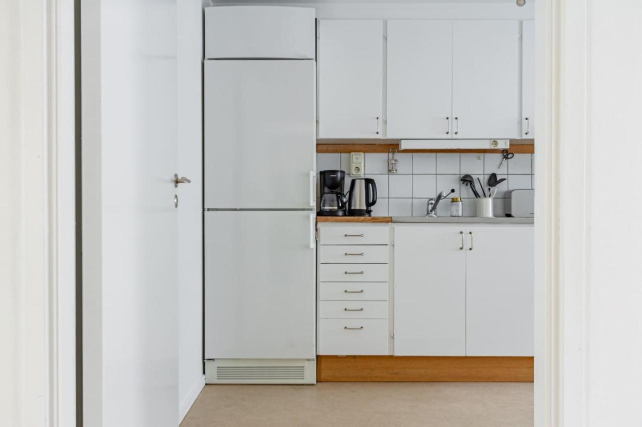 Budget Comfort On Trendy Soedermalm, Construction Work Lejlighed